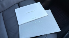 Volvo XC40 2.0 B4P Ultra Dark 5dr Auto Petrol Estate